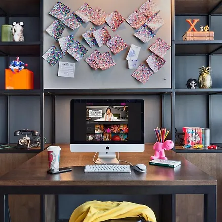 Moxy Sydhavnen Hotel