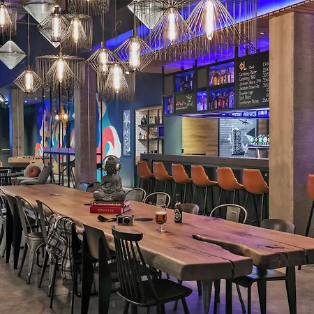 Moxy Sydhavnen Hotel 3*