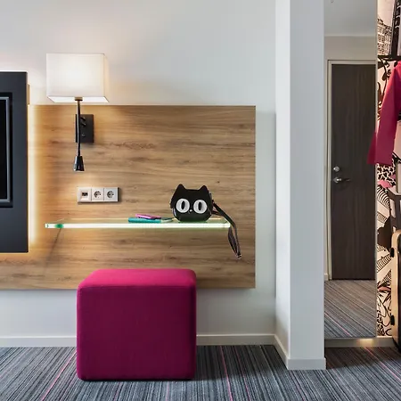 Отель Moxy Sydhavnen 3*