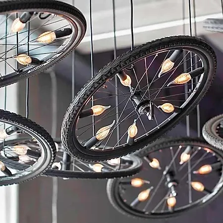 Moxy 4*