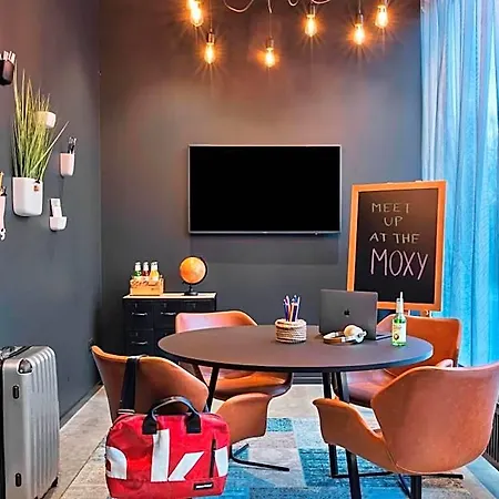 Moxy Hotel 4*