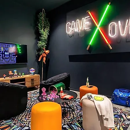 Hotel Moxy 4*