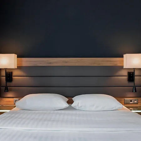 Hotel Moxy 4*