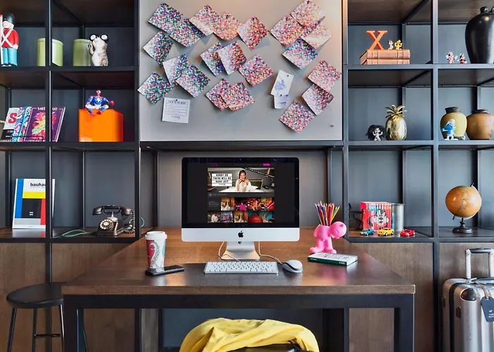 Moxy Sydhavnen Hotel