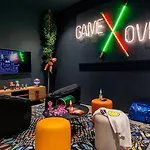 Hotel Moxy 4*