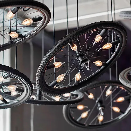 Moxy Sydhavnen Hotel